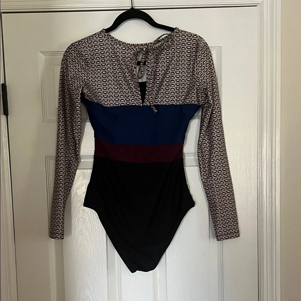 The Seea Surfsuit - Picture 2 of 3